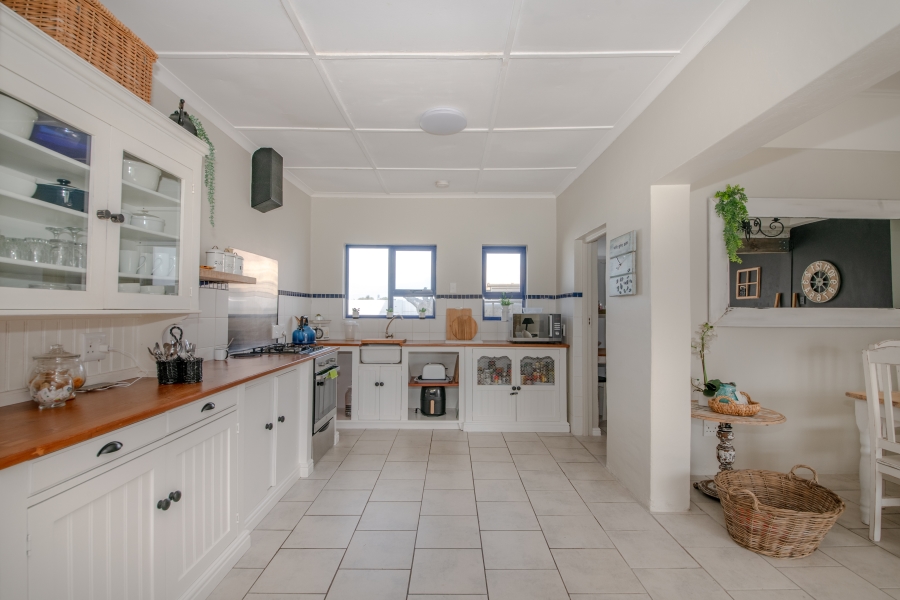 5 Bedroom Property for Sale in Bettys Bay Western Cape